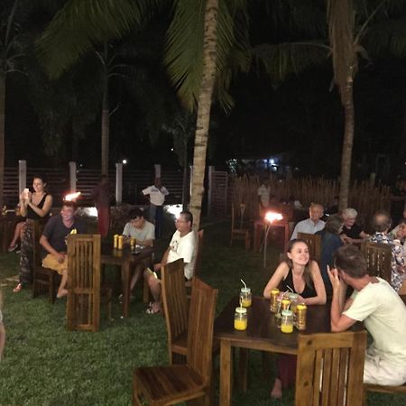 Bay Hiriketiya Hotel Dikwella Exterior foto